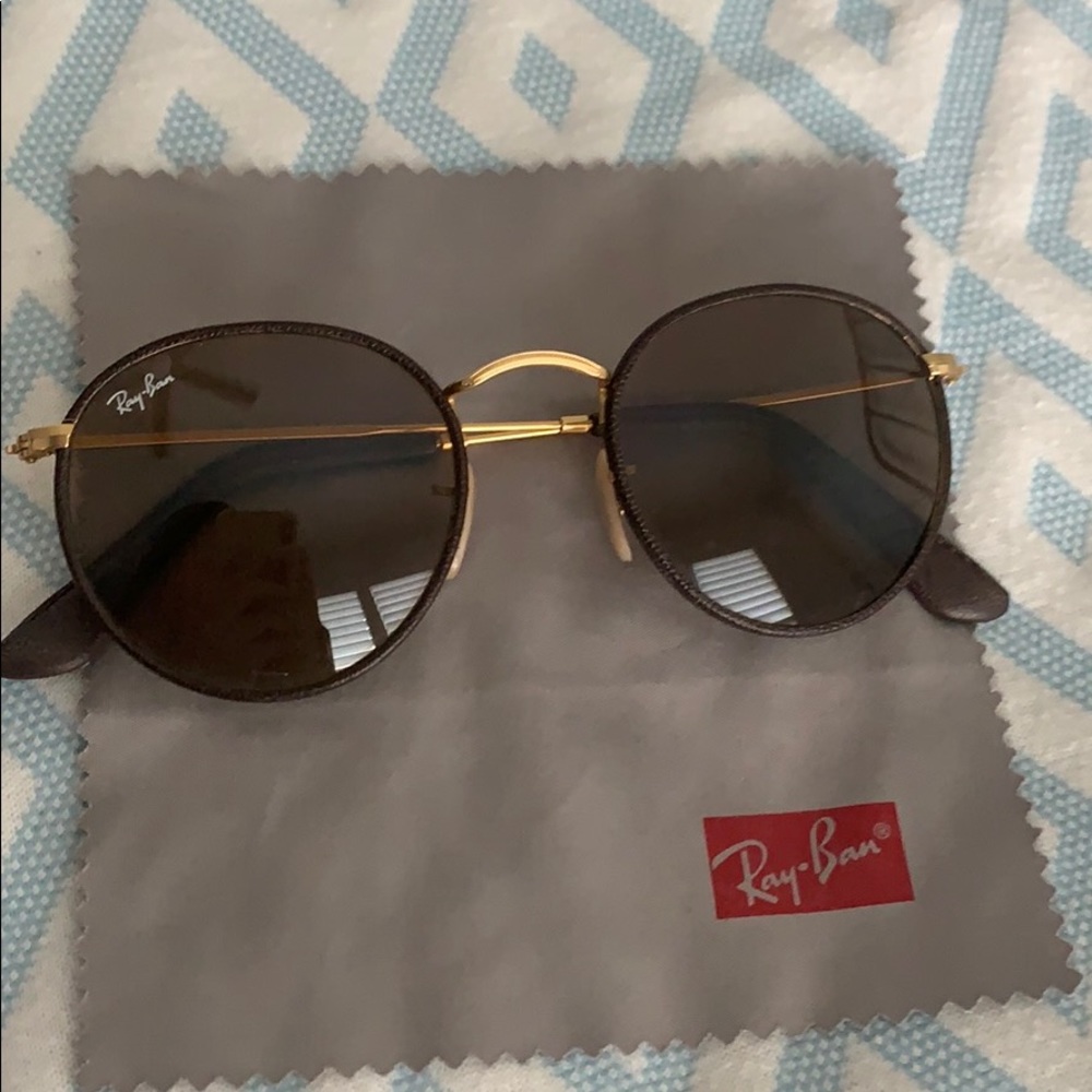 Gold and Leather Ray-Ban sunglasses